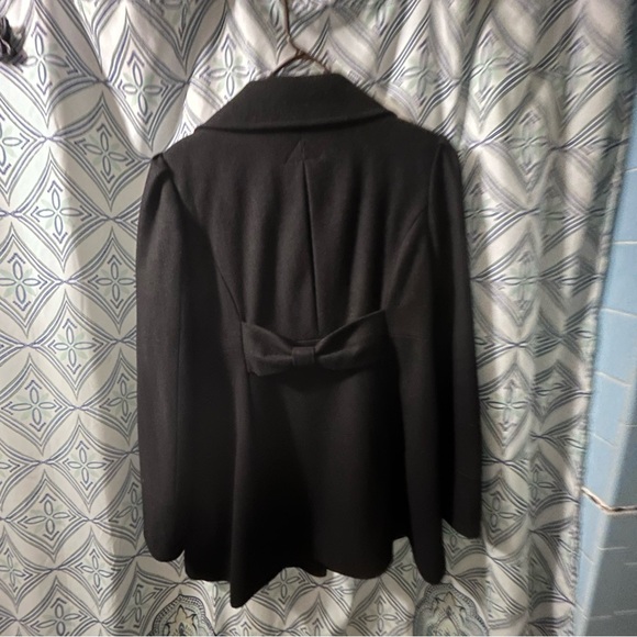 EUC Guess Women's Elegant Black Peacoat w/ Flared Fit and Button Detail CLASSIC! - Picture 15 of 16